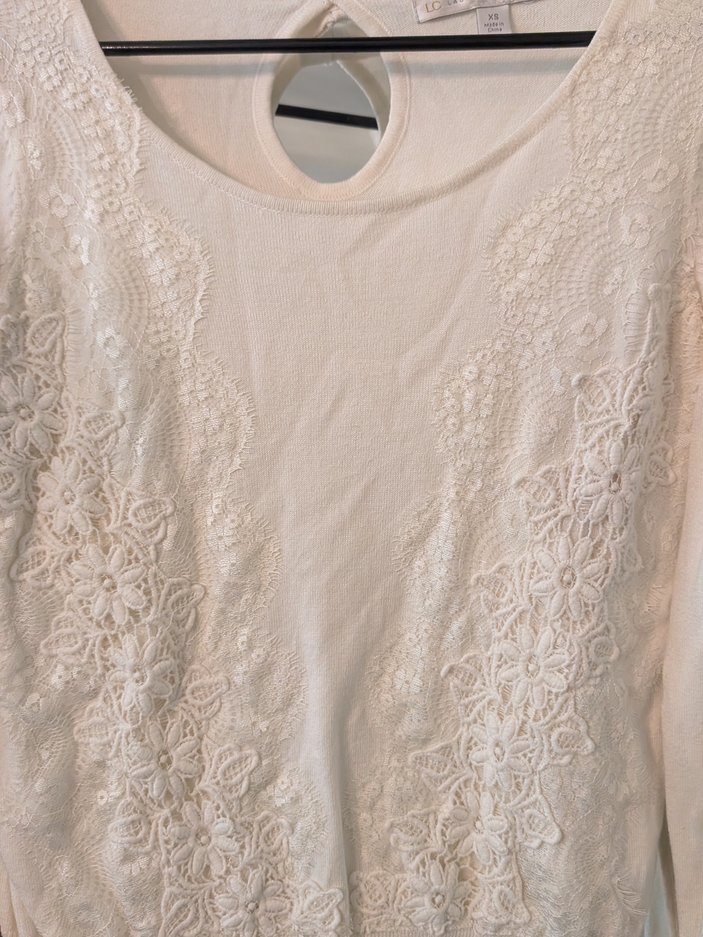 3/$30 💜 LC Lauren Conrad Cream Scoop Neck Sweater with Lace Appliqué Size XS